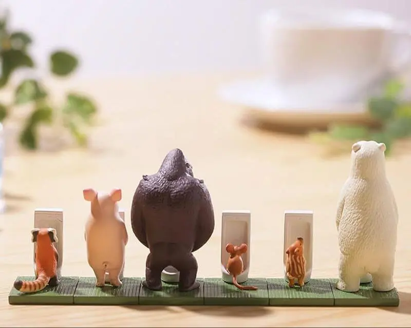 我要買一排！動物系扭蛋又一發「廁所時光」排排站小便斗，就是不讓你看！