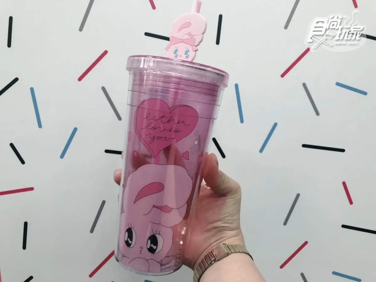 這隻兔兔很可以！超商集點新一波：台韓聯名「玫瑰兔」3款商品，完全引爆少女心