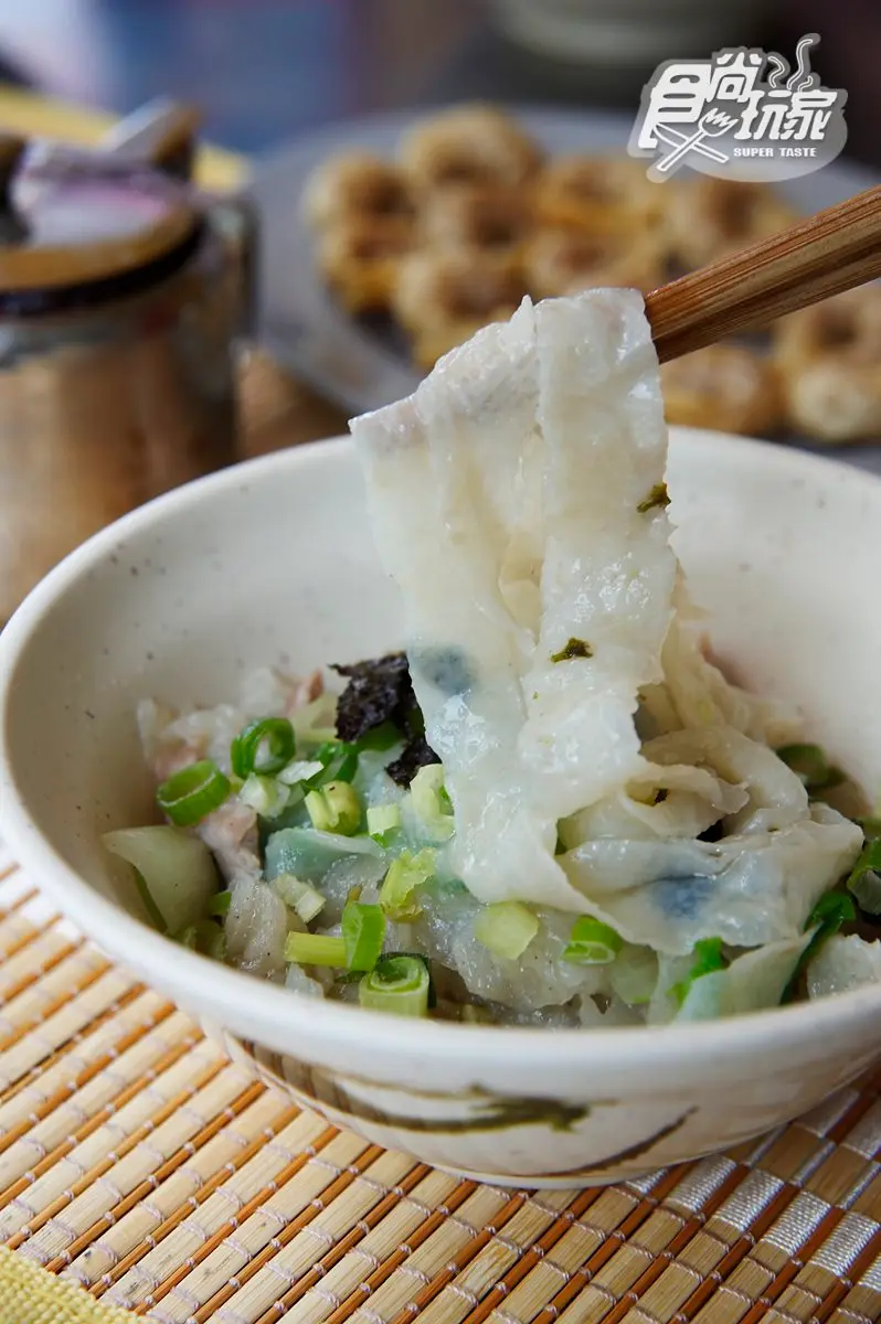 在地人都在排！旗津５攤老字號小吃：40年獨門魚麵、祕製醬料炭烤小卷