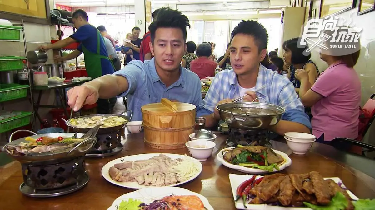 人氣百元鵝肉餐廳  涼拌豬肝、油雞桶飯、海水吳郭魚 就點滿一桌吧！