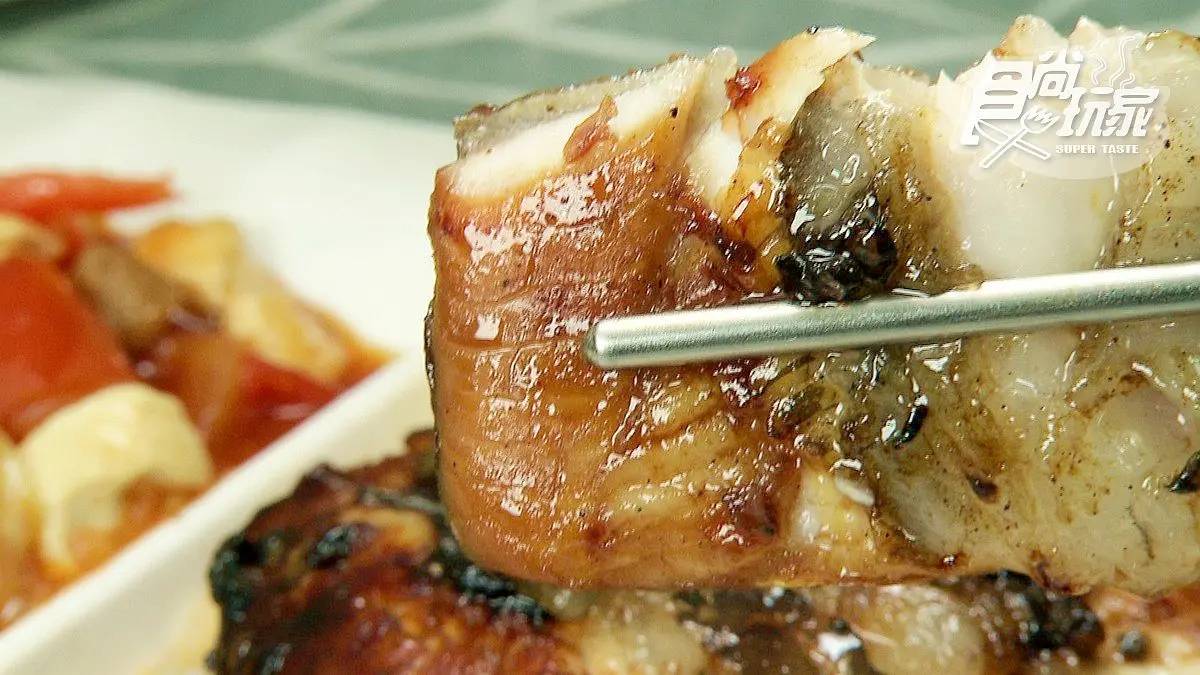 高雄人就愛這味！飄香30年的炭烤燒肉飯 「燒虱目魚肚」更銷魂