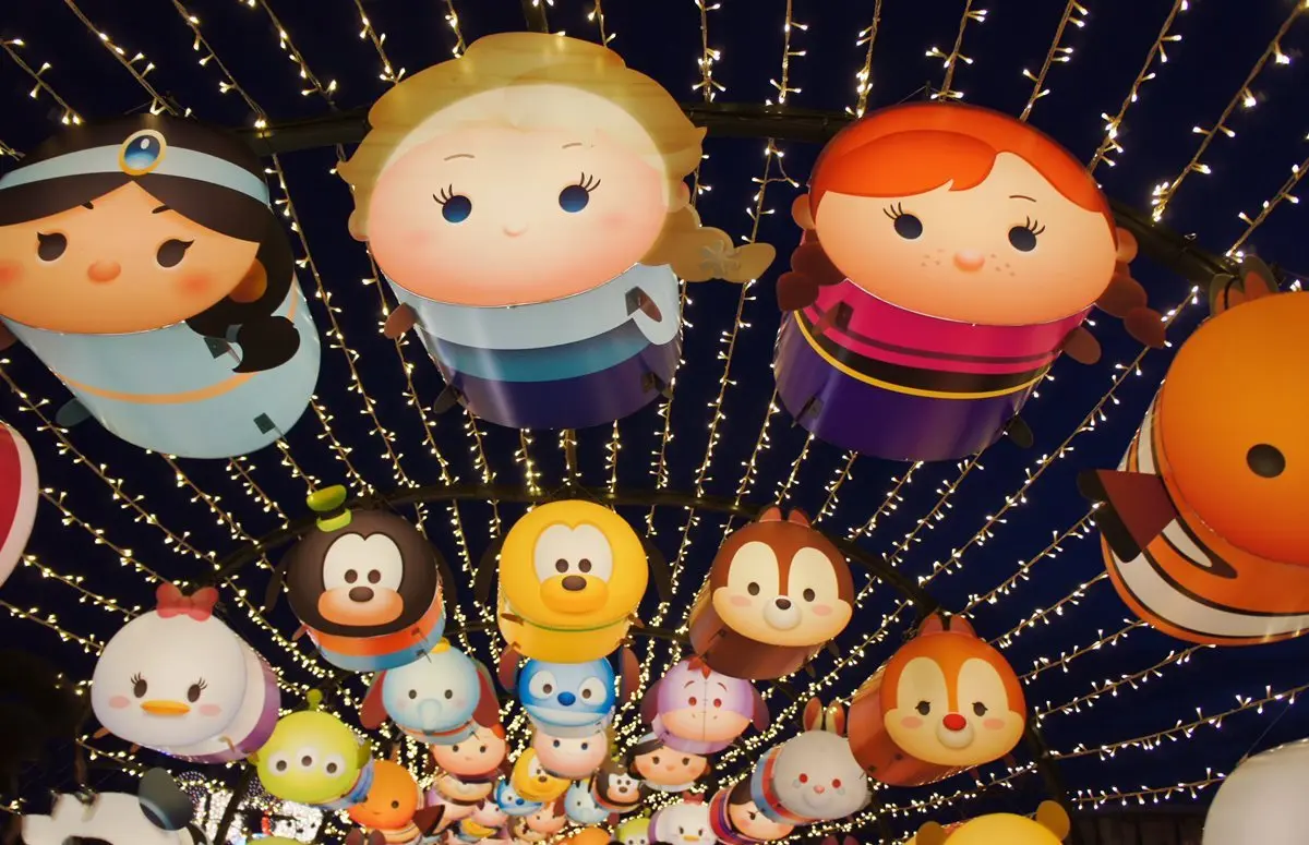 迪士尼控暴動囉！史上最萌「Tsum Tsum花燈展」 2000燈籠吸睛破表