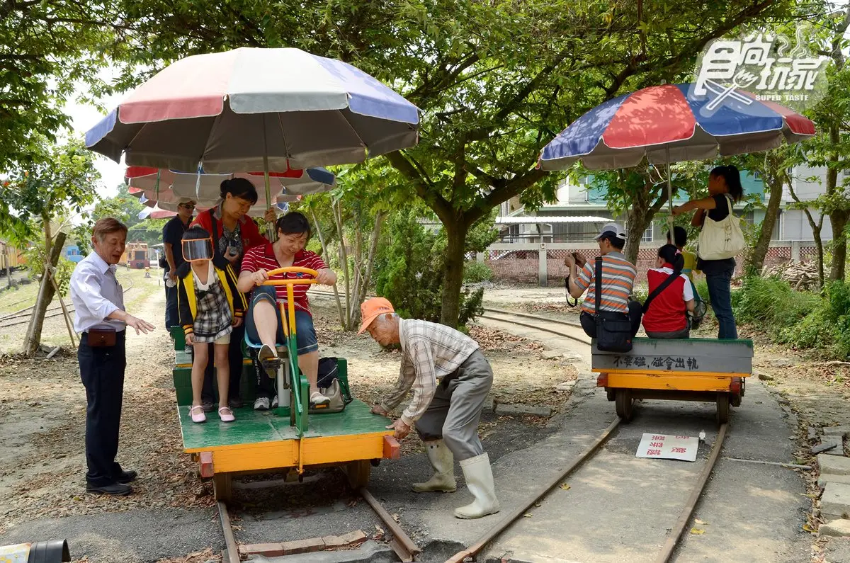 【這裡好有哏】糖廠變親子遊樂園！搭五分車追高鐵＋順遊2亮點：全台最長單車吊橋、70年蒜頭餅