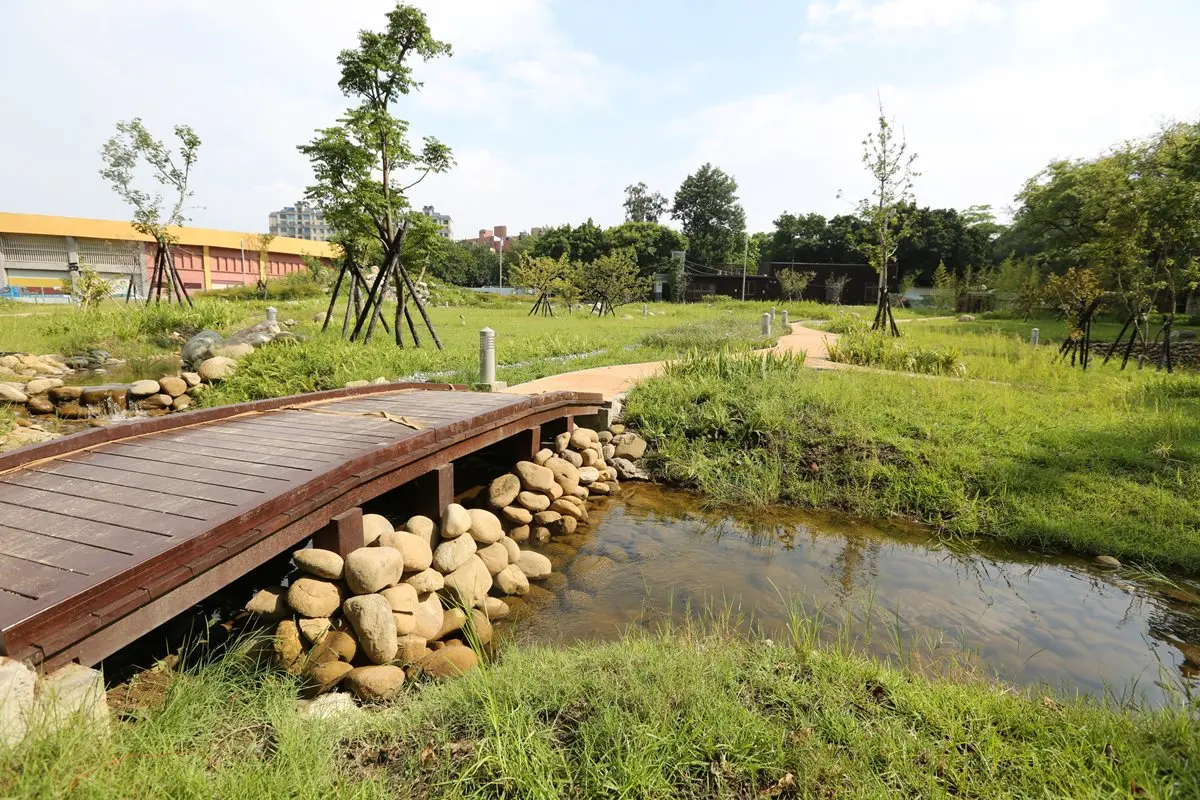 濃濃日式風情！新竹百年公園重新開放，必拍「日式水池園林」與「櫻花大道」