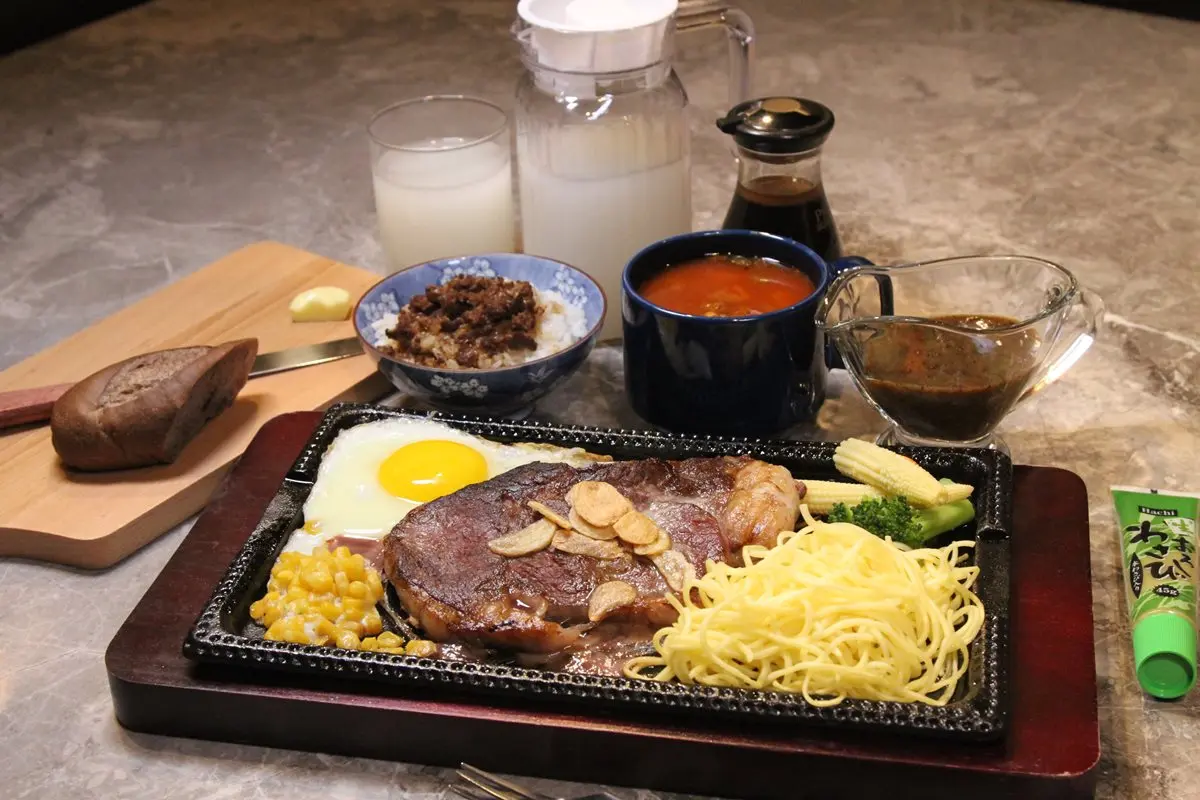 骰子牛、雞腿排免費續吃!鉄火牛排「30oz排餐決勝戰」僅359元,持有這證件者快衝 【新開店】「立吞牛排」買1送1!頂級燒肉轉戰「平價牛排」 280元起超划算
