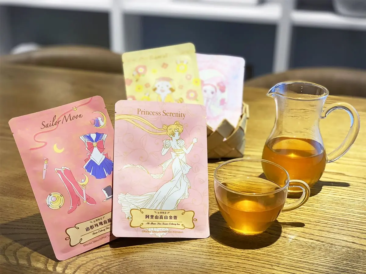 女孩們出發!美戰、凡爾賽玫瑰、小浣熊拉斯卡爾都在這等你,必買「明信片茶包」 女孩們出發!美戰、凡爾賽玫瑰、小浣熊拉斯卡爾都在這等你,必買「明信片茶包」
