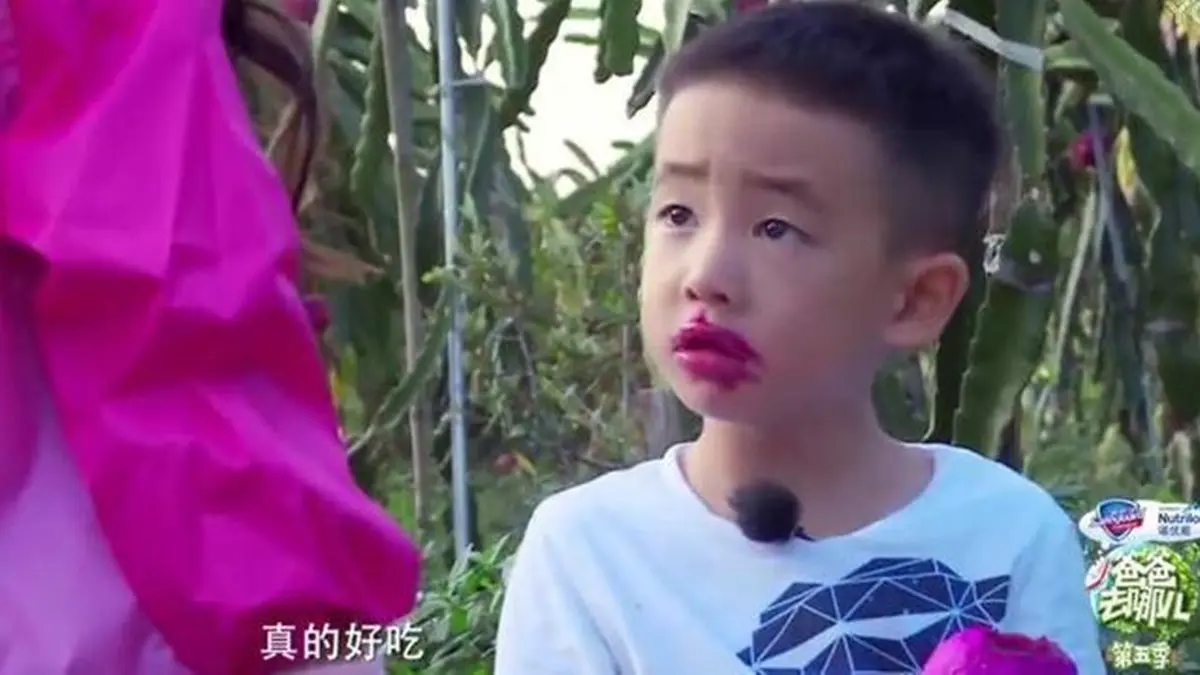 小小春Jasper正港吃貨不停歇 吃這個食物口水直流超萌 小小春Jasper正港吃貨不停歇 吃這個食物口水直流超萌