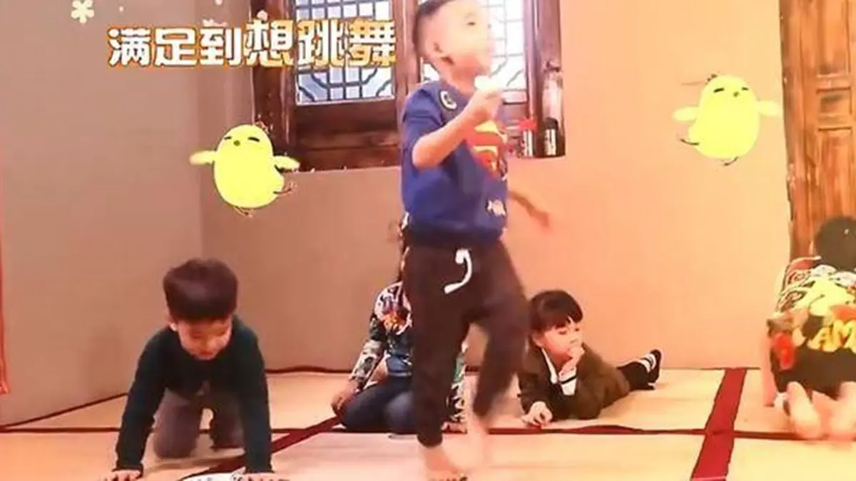 小小春Jasper正港吃貨不停歇 吃這個食物口水直流超萌 小小春Jasper正港吃貨不停歇 吃這個食物口水直流超萌