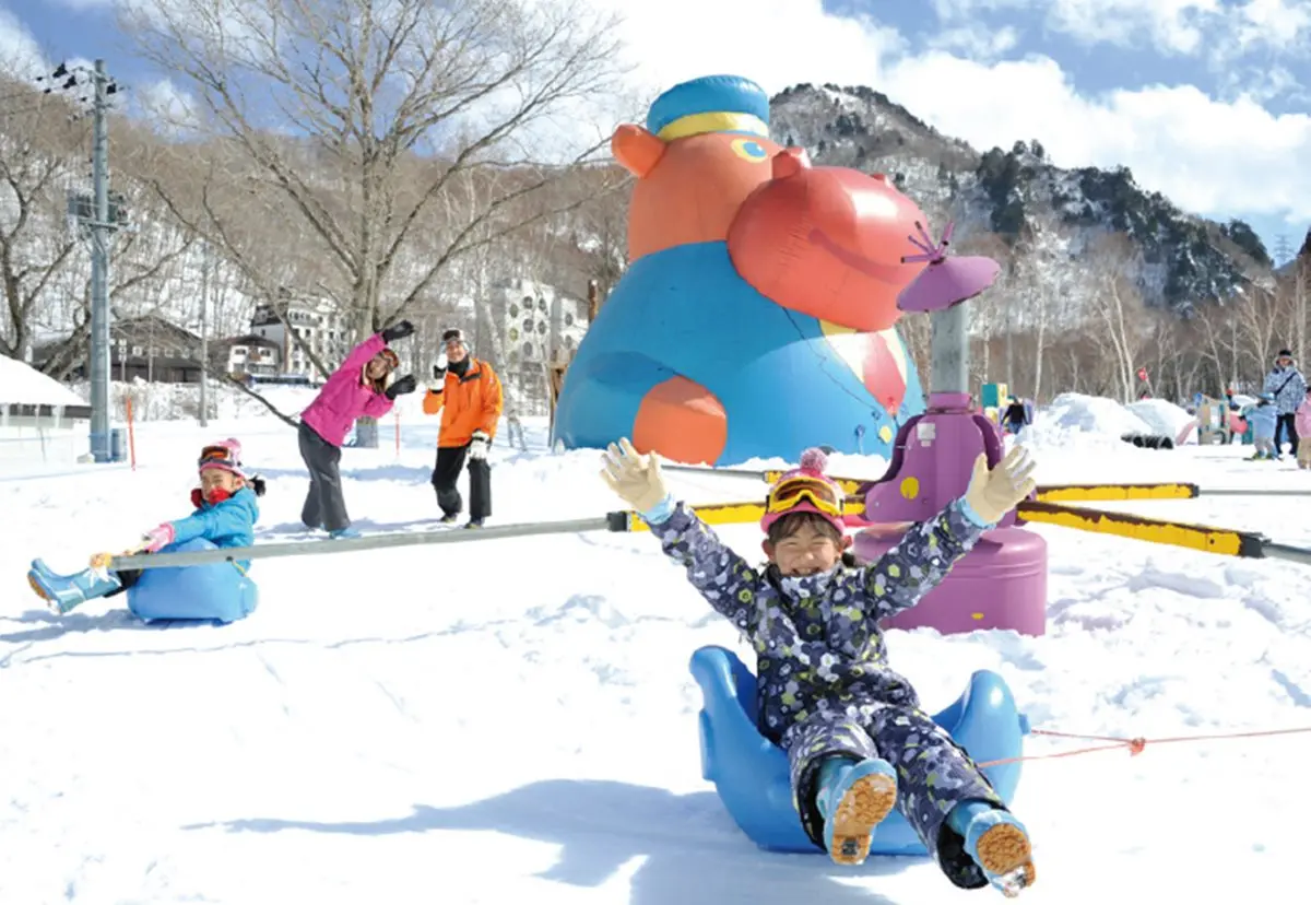 帶孩子滑雪去!玩造浪池、搭纜車 日本這3處雪場超好玩 帶孩子滑雪去!玩造浪池、搭纜車 日本這3處雪場超好玩
