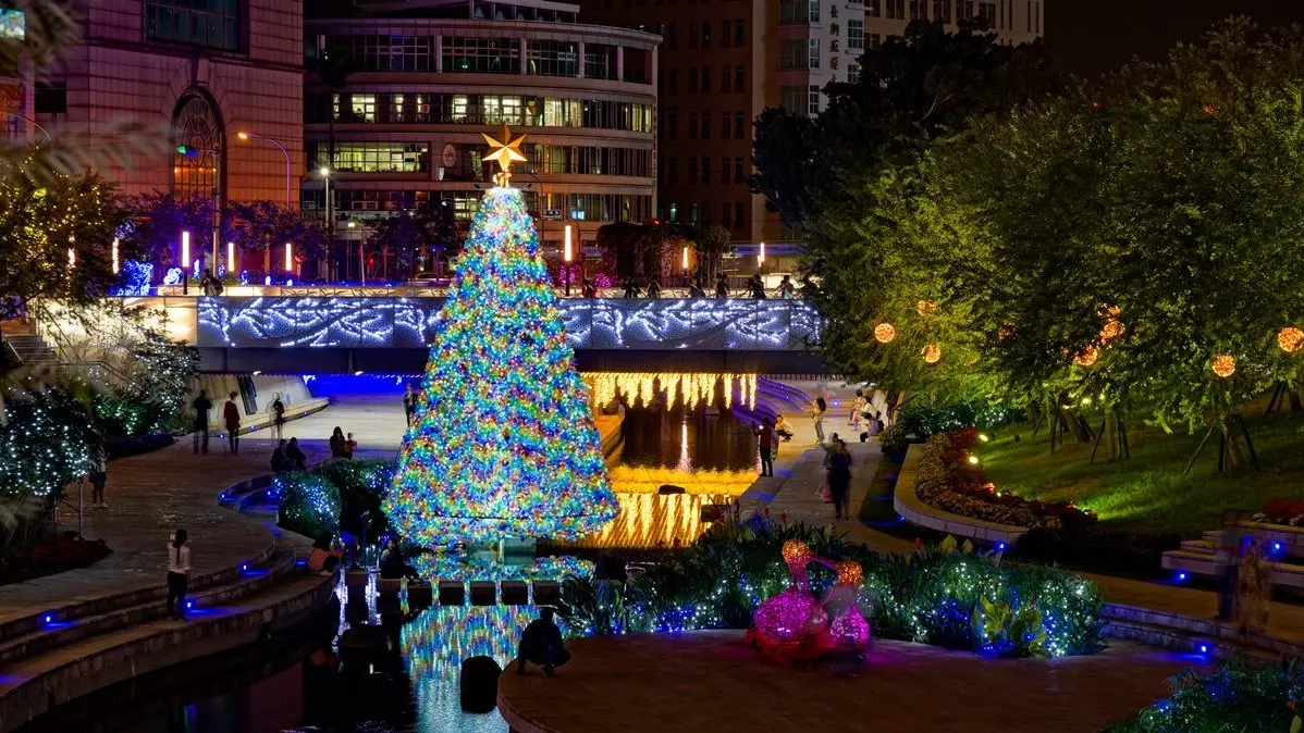 今天點燈!台中「水中耶誕樹」浪漫破表 超美夜景快搶拍 今天點燈!台中「水中耶誕樹」浪漫破表 超美夜景快搶拍