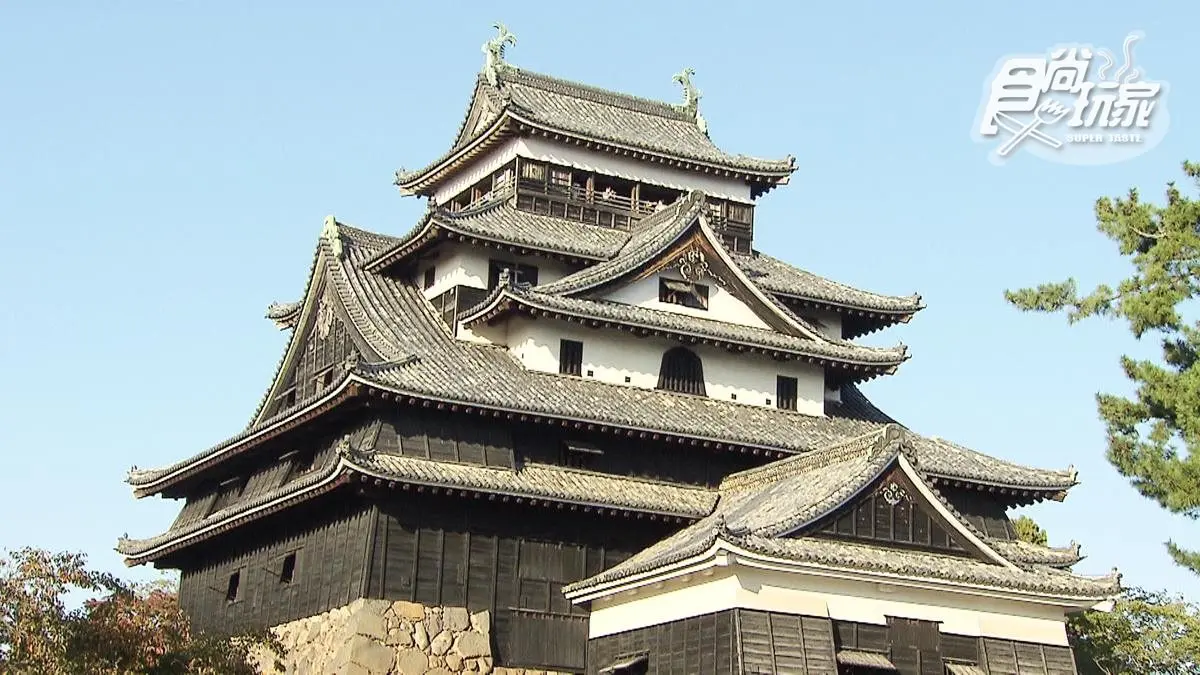 到400年古城找「愛」!「日本名城」找到牆上愛心告白會成功