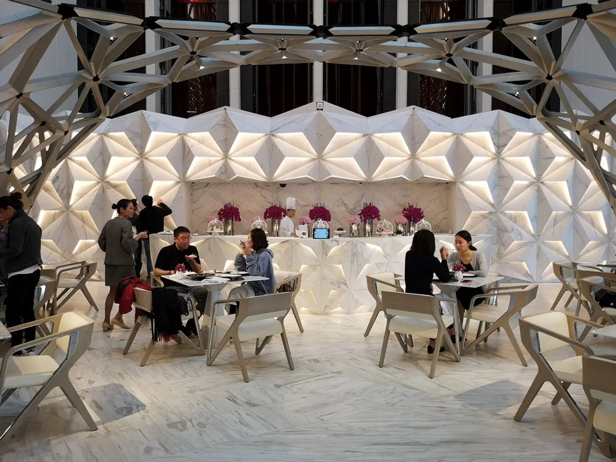 【小編出任務】全世界最酷的「太空船」電梯!澳門最新地標酒店「龍形」餐廳好有哏 【小編出任務】全世界最酷的「太空船」電梯!澳門最新地標酒店「龍形」餐廳好有哏
