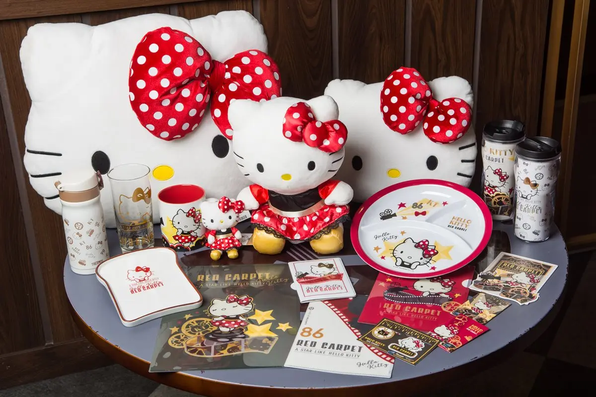 粉絲必買！「Hello Kitty」獨家福袋，每袋有10吋玩偶＋隨機周邊商品