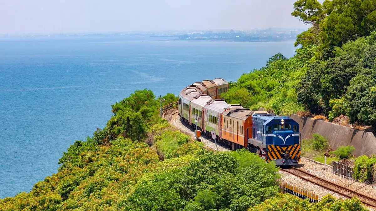 放假玩不夠！臺鐵「228連假車票」加開列車，北花快車200元優惠
