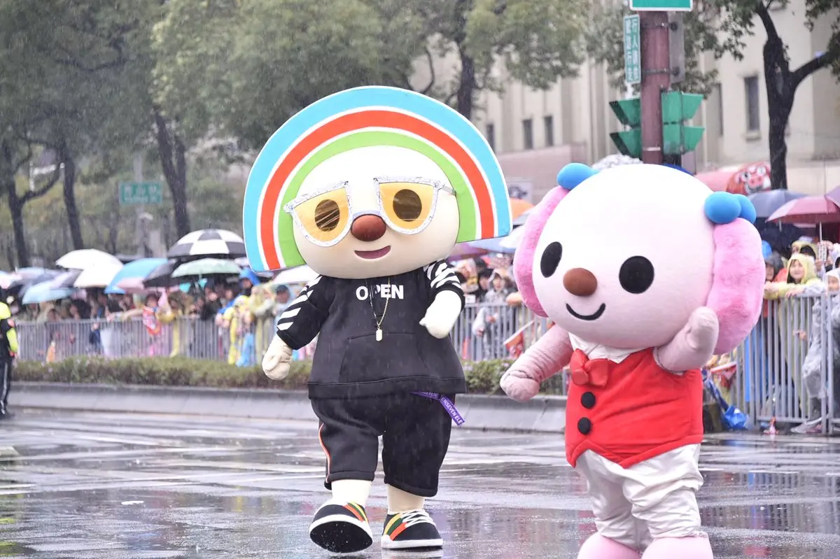 好想再看一次!「東京迪士尼」首次來台遊行,雨衣米奇米妮萌翻天 好想再看一次!「東京迪士尼」首次來台遊行,雨衣米奇米妮萌翻天