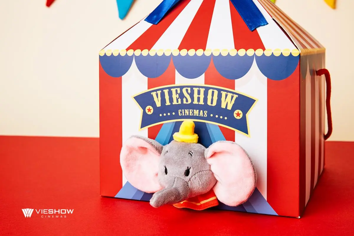 【抽獎】天呀是Dumbo!全球獨家「小飛象爆米花袋」玩偶、禮物盒全收 【抽獎】天呀是Dumbo!全球獨家「小飛象爆米花袋」玩偶、禮物盒全收