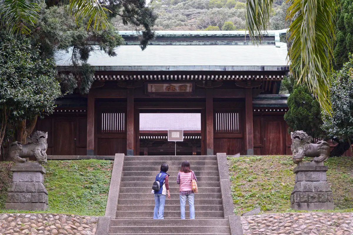 不說你不知!全台最有哏神社這3間:雙十鳥居、許願不倒翁、水泥祭器庫 不說你不知!全台最有哏神社這3間:雙十鳥居、許願不倒翁、水泥祭器庫