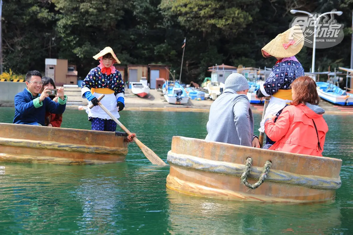當一天神隱少女!海上漂流「小木盆舟」日本佐渡島必玩體驗 當一天神隱少女!海上漂流「小木盆舟」日本佐渡島必玩體驗