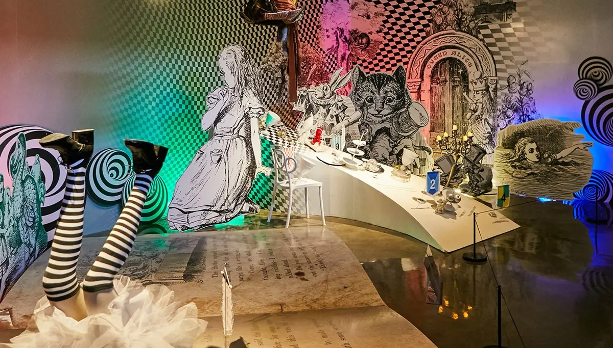 少女心爆發惹!防彈少年團也愛的「愛麗絲體驗展」挖兔子洞給你跳 少女心爆發惹!防彈少年團也愛的「愛麗絲體驗展」挖兔子洞給你跳