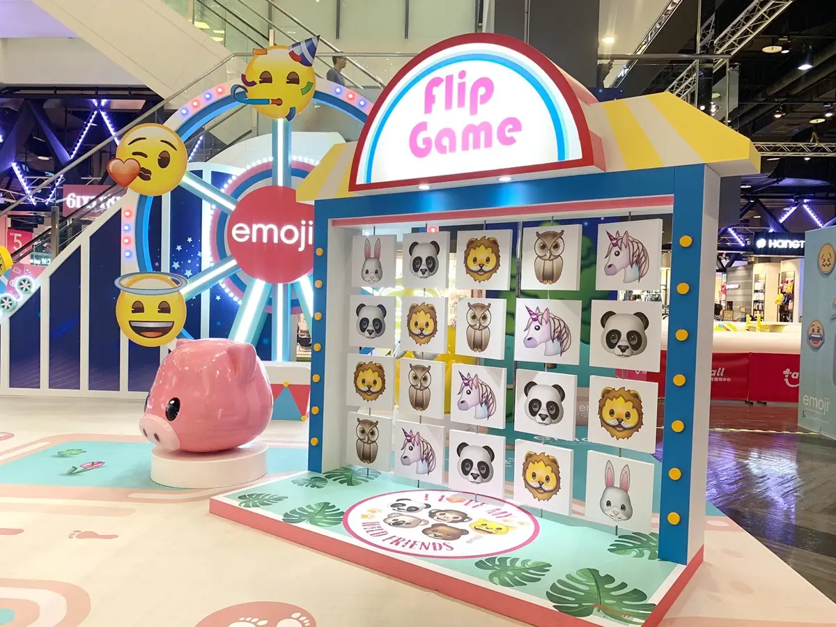 「emoji表情符號」有樂園了！免費玩2層樓雲霄飛車、摩天輪