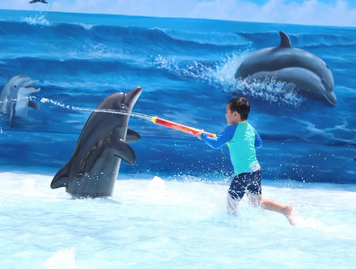 最新設施!遠雄海洋公園最新「海豚3D戲水池」,跟海豚合照 最新設施!遠雄海洋公園最新「海豚3D戲水池」,跟海豚合照