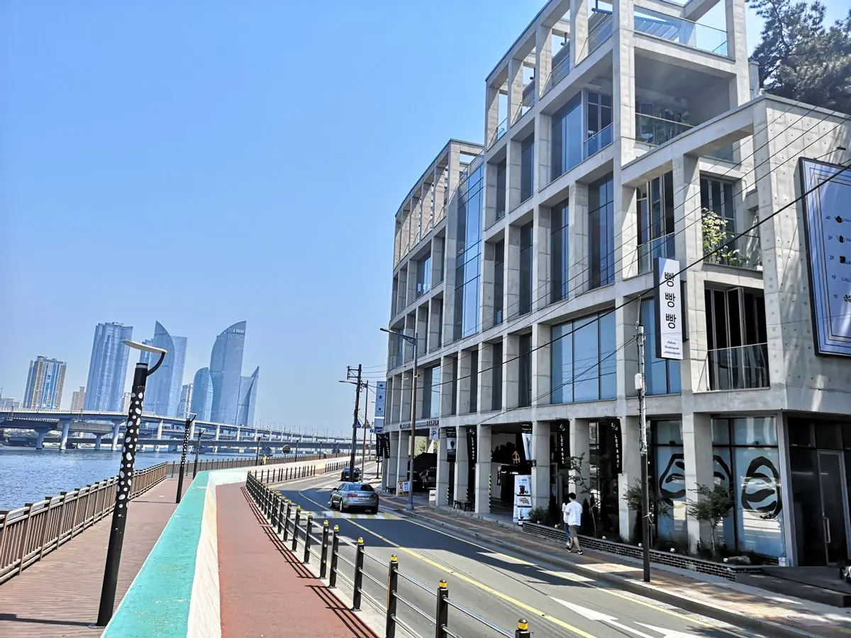 小資族衝釜山了！6間最新「浮誇、文青、海景」咖啡廳在這
