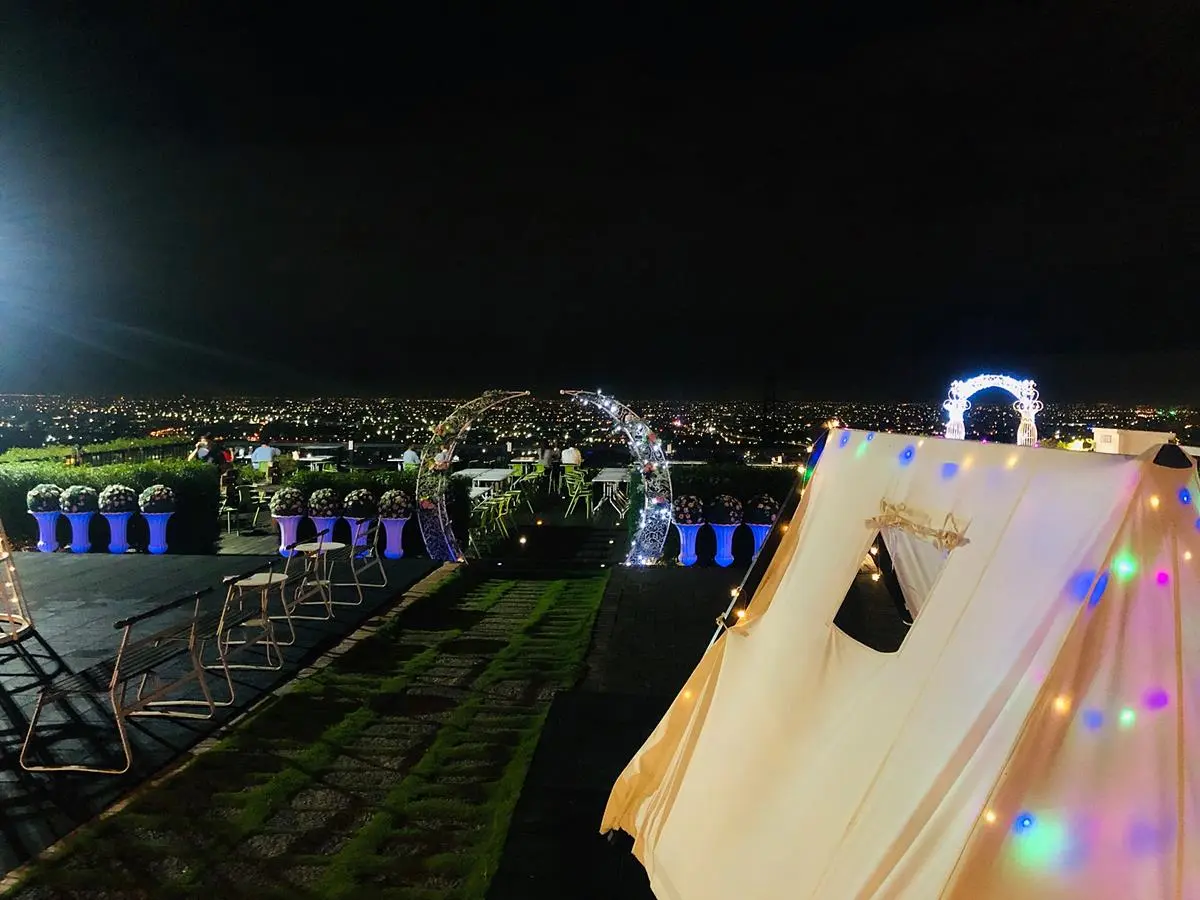 隱藏版約會打卡點!超浪漫極光森林「星空帳篷」賞240度城市夜景 隱藏版約會打卡點!超浪漫極光森林「星空帳篷」賞240度城市夜景