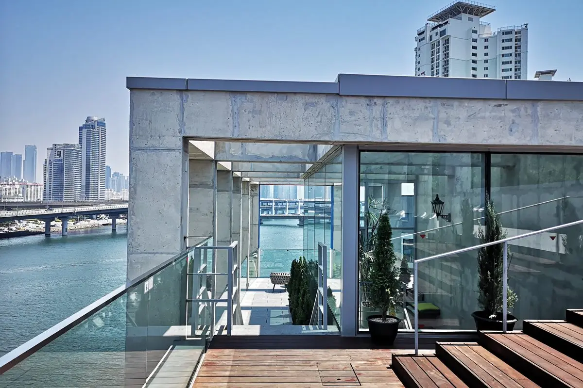 無敵海景＋百億建築！「午後的紅茶」還可眺望全球最大百貨