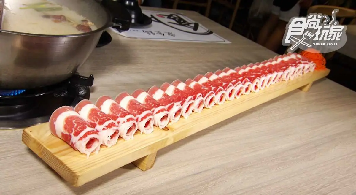帶小孩衝吃肉了！麻辣鍋祭優惠，比175矮「差幾公分送幾片肉」