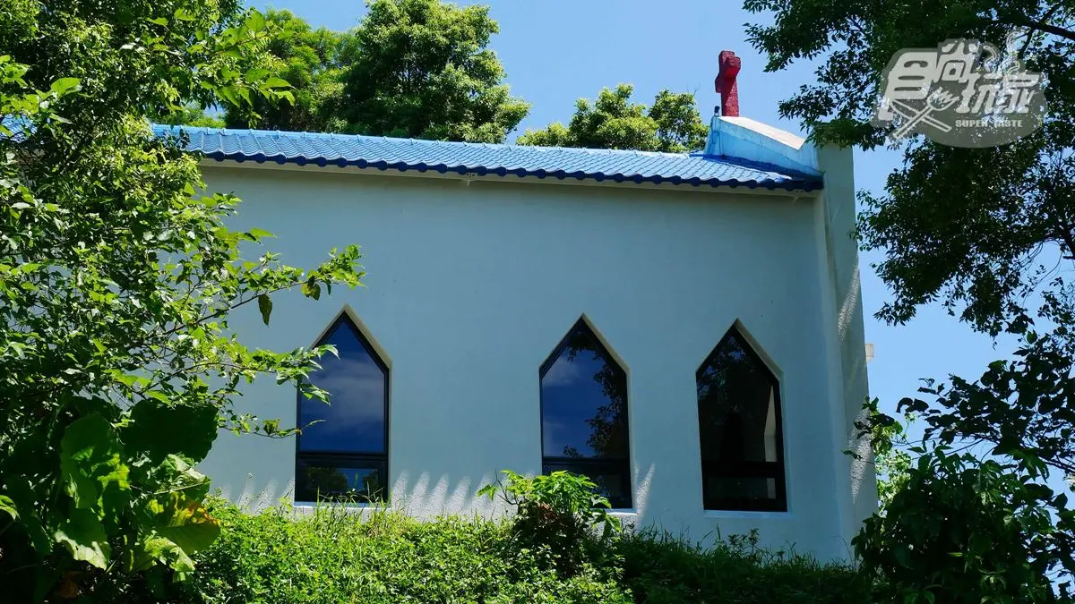 來這裡請安靜～基隆最新美拍點，山丘上隱藏版純白小教堂