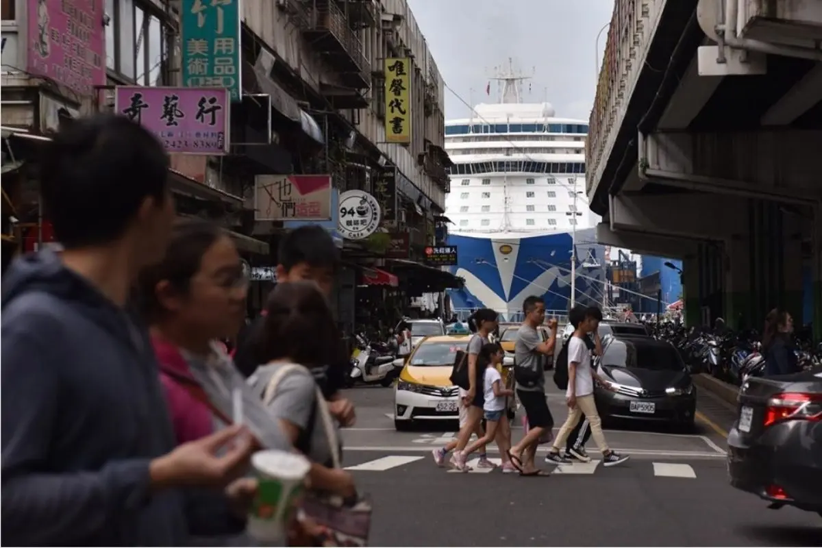 基隆限定美食美景!IG打卡必拍彩色漁村、藍白教堂、郵輪入港,吉古拉、蔥油餅在地小吃別錯過 基隆限定美食美景!IG打卡必拍彩色漁村、藍白教堂、郵輪入港,吉古拉、蔥油餅在地小吃別錯過