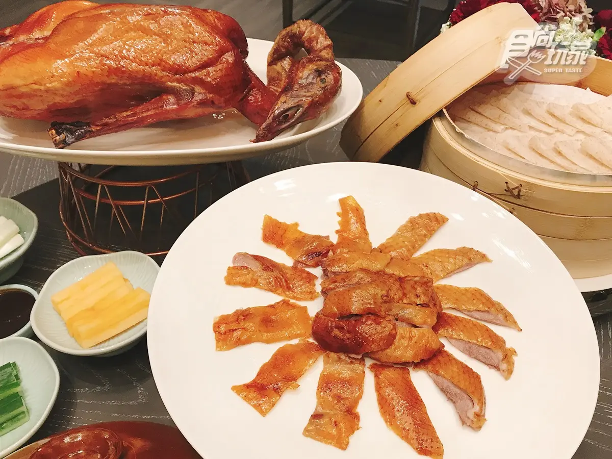 最新網美飯店!全台最高「無邊泳池」這裡拍,房間看見整個台北無敵美景 最新網美飯店!全台最高「無邊泳池」這裡拍,房間看見整個台北無敵美景