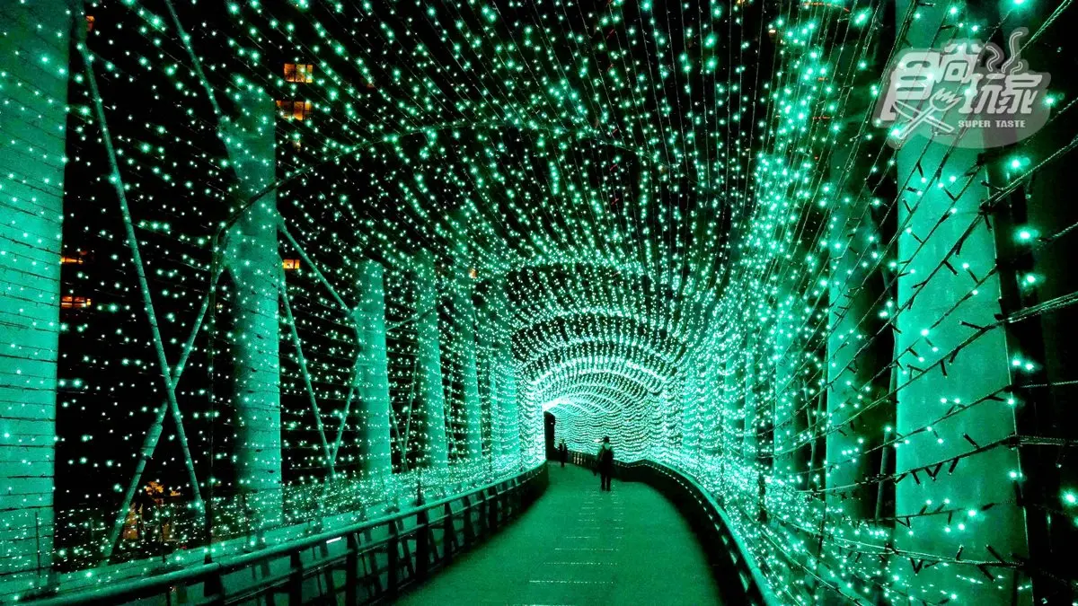 新北耶誕「8座夢幻天橋」你蒐集到幾個？最美是紫色蒲公英光廊