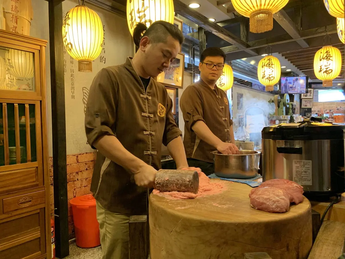 牛肉控尖叫!全台唯一「和牛摃丸」這裡吃,還有咬得到「松露」噴汁摃丸 牛肉控尖叫!全台唯一「和牛摃丸」這裡吃,還有咬得到「松露」噴汁摃丸