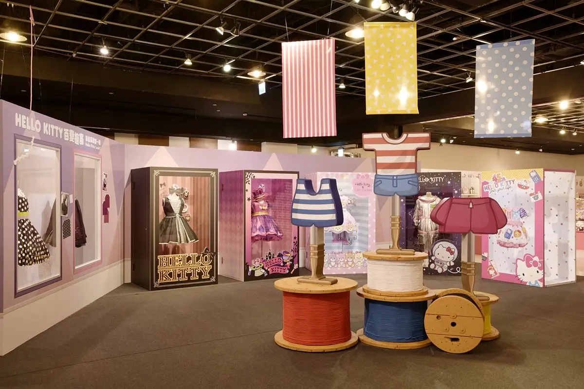 貓迷高雄見！全台首發「Hello Kitty45週年展」，3公尺高Kitty巨型扭蛋機必玩