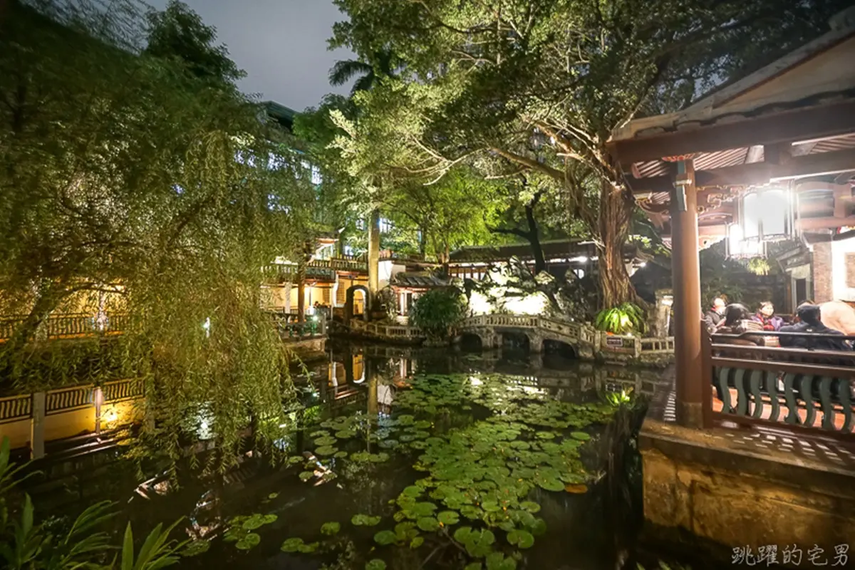 年底前必衝!新北7大免費新景點:迪士尼光雕秀、鏡面心型湖、夢幻裝置月球 年底前必衝!新北7大免費新景點:迪士尼光雕秀、鏡面心型湖、夢幻裝置月球