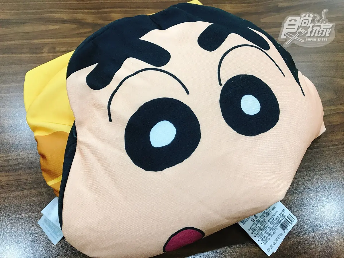 全台唯一「蠟筆小新x白爛貓」周邊搶先曝光!變身玩偶、翻轉抱枕通通必買 全台唯一「蠟筆小新x白爛貓」周邊搶先曝光!變身玩偶、翻轉抱枕通通必買