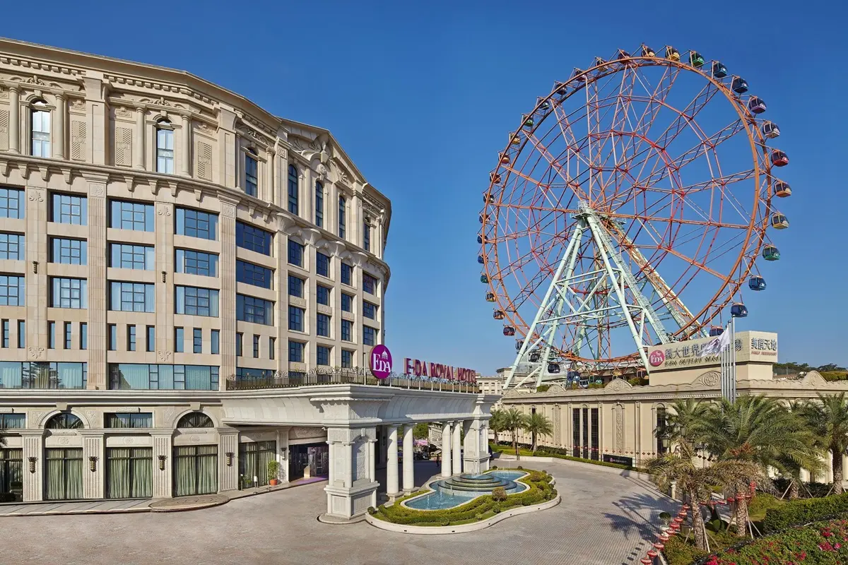 這家飯店好狂！一家四口入住只要1999元，還送免費吃到飽、玩樂園不用錢