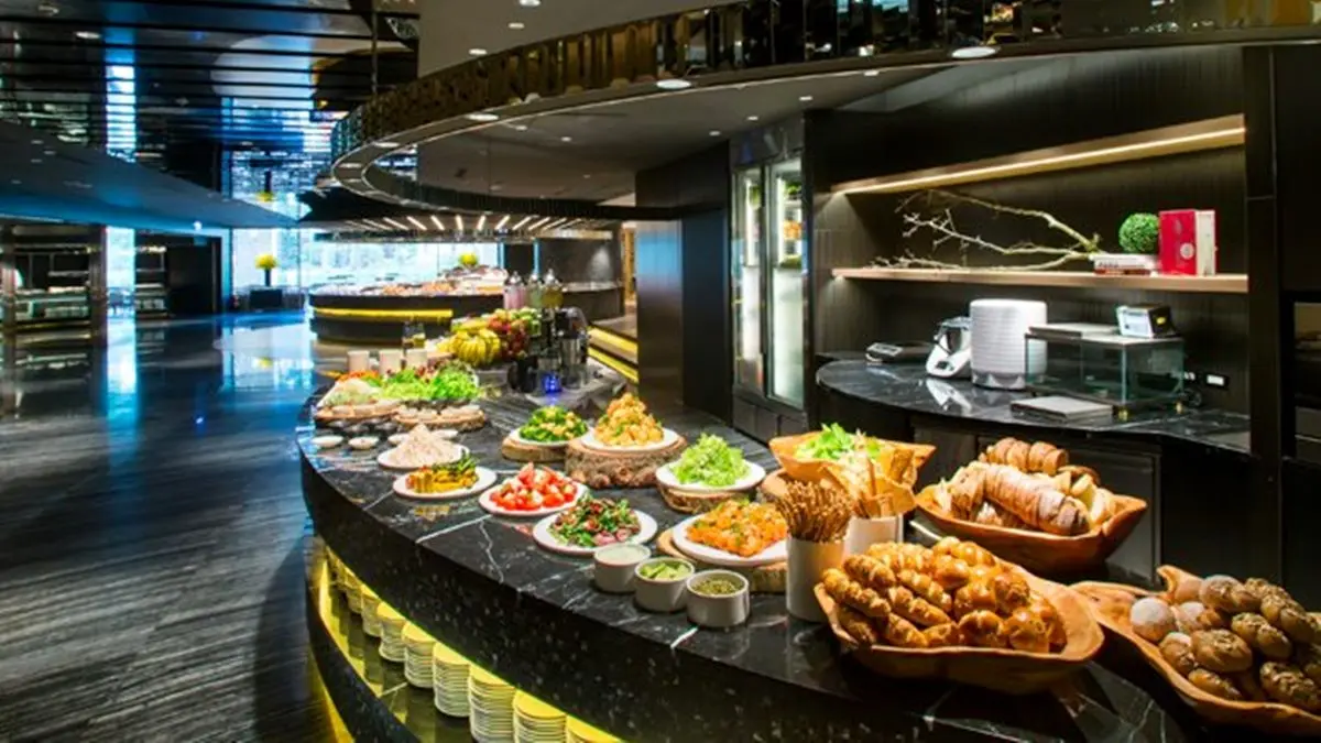 FB有300個好友「免費吃到飽」！三大Buffet加開「消夜場」只要午餐價格