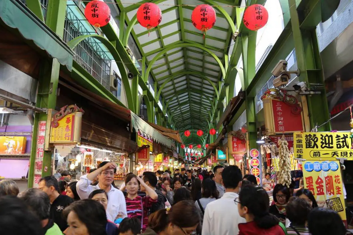 全台5縣市年貨大街開逛！台中抽iPhone、Gogoro，買私房年菜、領開運紅包