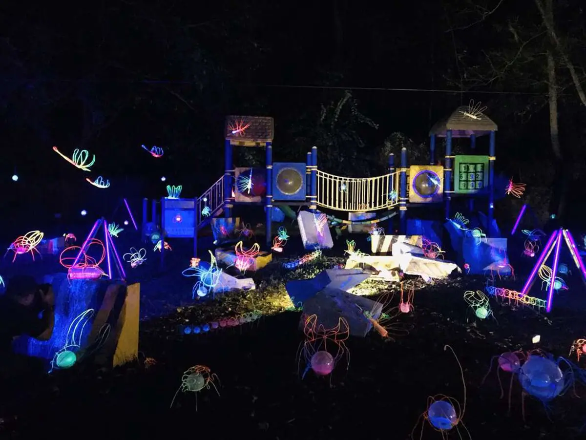 魔幻「螢光蟲」出沒!台南小祕境「龍崎空山祭」比阿凡達星球還炫 魔幻「螢光蟲」出沒!台南小祕境「龍崎空山祭」比阿凡達星球還炫