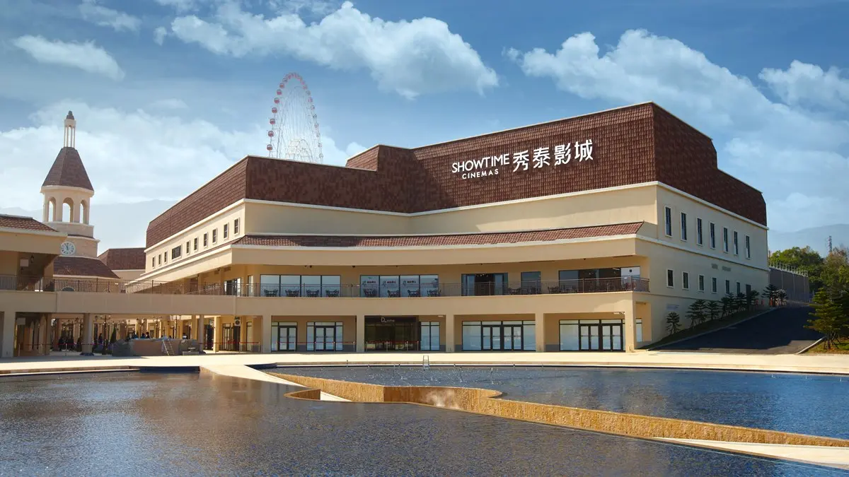 台中人揪團看電影囉!麗寶秀泰開幕首三日100元,再爽逛鐘樓星巴克、看摩天輪