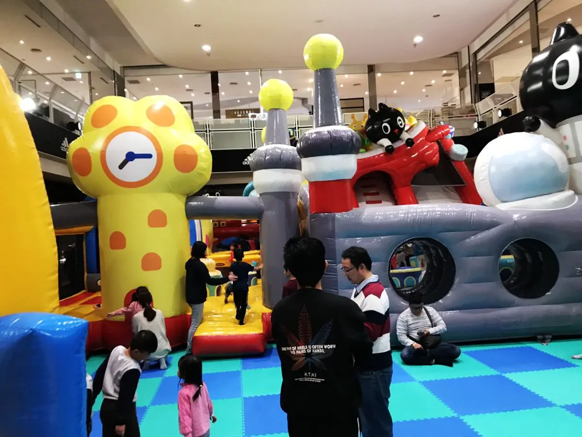 小孩最愛氣墊樂園登陸新竹,玩翻6米高溜滑梯+限定版太空主題餐廳 小孩最愛氣墊樂園登陸新竹,玩翻6米高溜滑梯+限定版太空主題餐廳