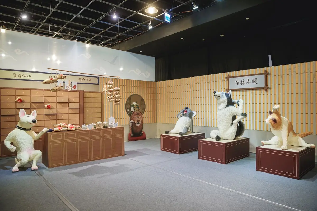 免費入場!朝隈俊男「Animal Life穿越時代城」展,先搶獨家喝醉動物公仔 免費入場!朝隈俊男「Animal Life穿越時代城」展,先搶獨家喝醉動物公仔
