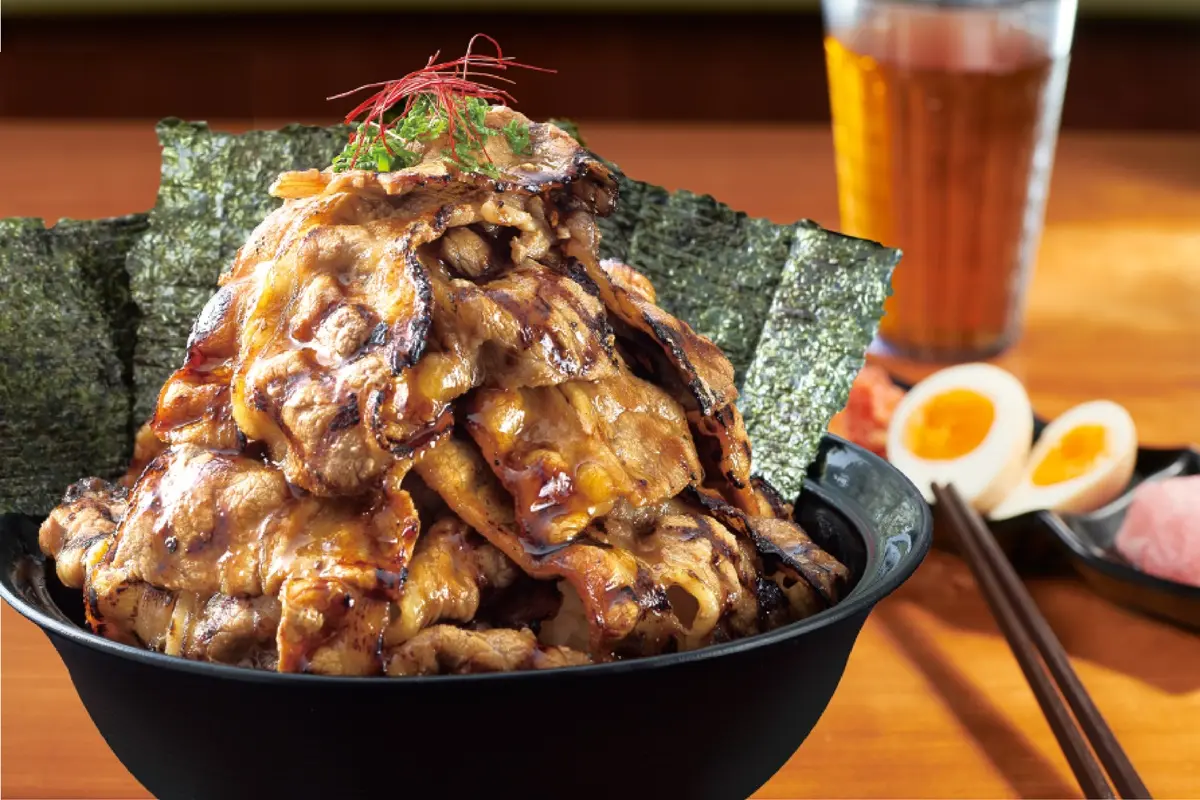 比手搖飲便宜！超好拍「燒肉小山」丼飯只要29元，只有這天快衝