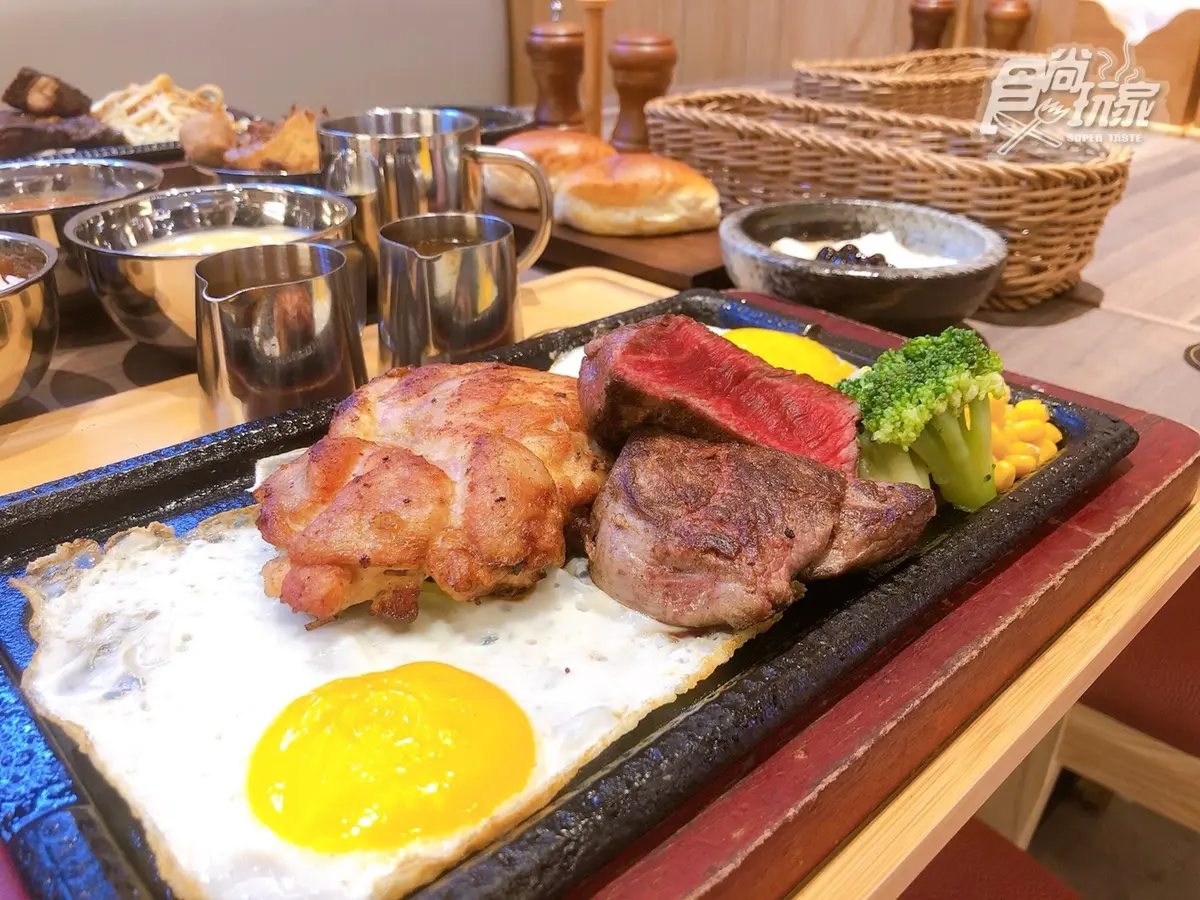 骰子牛、雞腿排免費續吃!鉄火牛排「30oz排餐決勝戰」僅359元,持有這證件者快衝 肉控快衝!鐵板牛排「4人同行2人免費」,加碼這3天「啤酒無限暢飲」