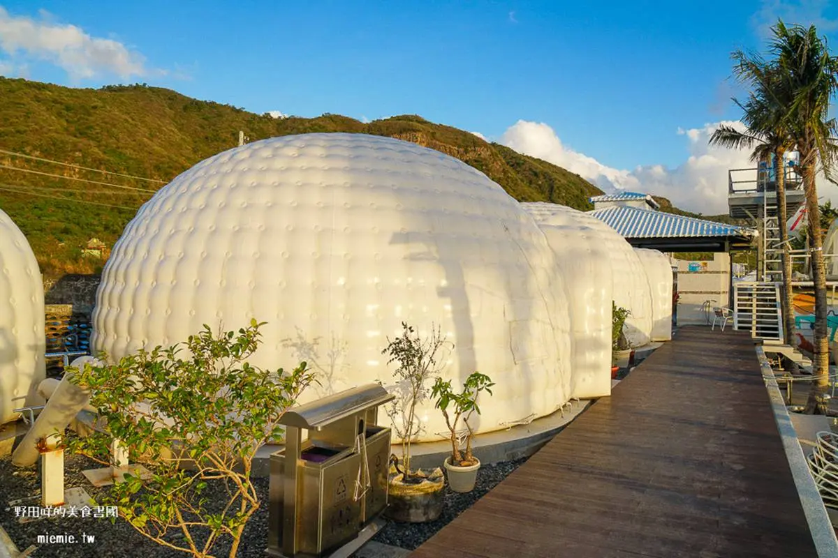全台10間超豪華「懶人露營」!鳳梨泳池、星空電影院太夢幻,和牛+龍蝦吃好吃滿 全台10間超豪華「懶人露營」!鳳梨泳池、星空電影院太夢幻,和牛+龍蝦吃好吃滿