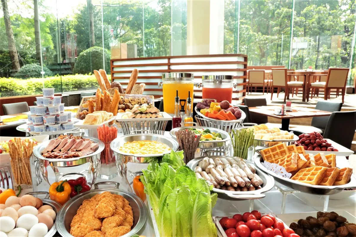在台北就能「搭郵輪」! 超狂飯店全包式體驗,爽吃3大Buffet、網美泳池看「星空電影院」 在台北就能「搭郵輪」! 超狂飯店全包式體驗,爽吃3大Buffet、網美泳池看「星空電影院」