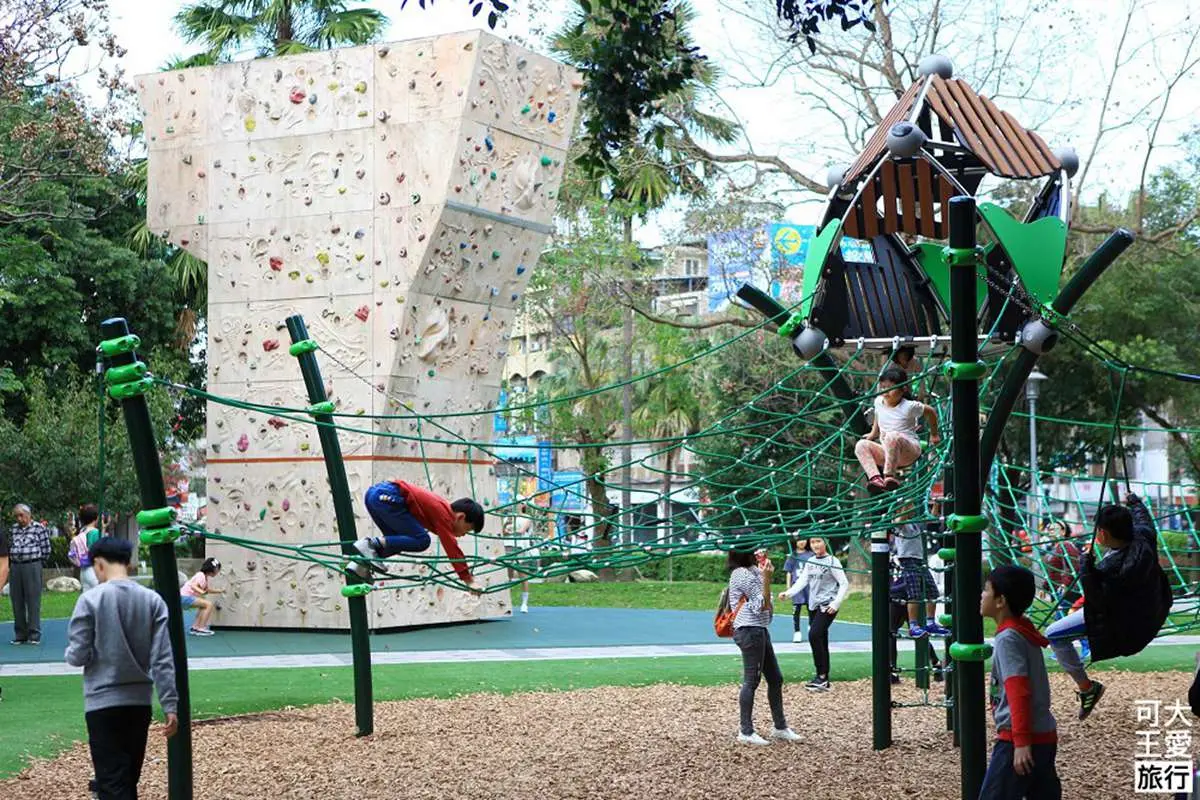 新店4大戶外景點:親子最愛攀岩公園、網美打卡祕境瀑布、台版天空之城 新店4大戶外景點:親子最愛攀岩公園、網美打卡祕境瀑布、台版天空之城