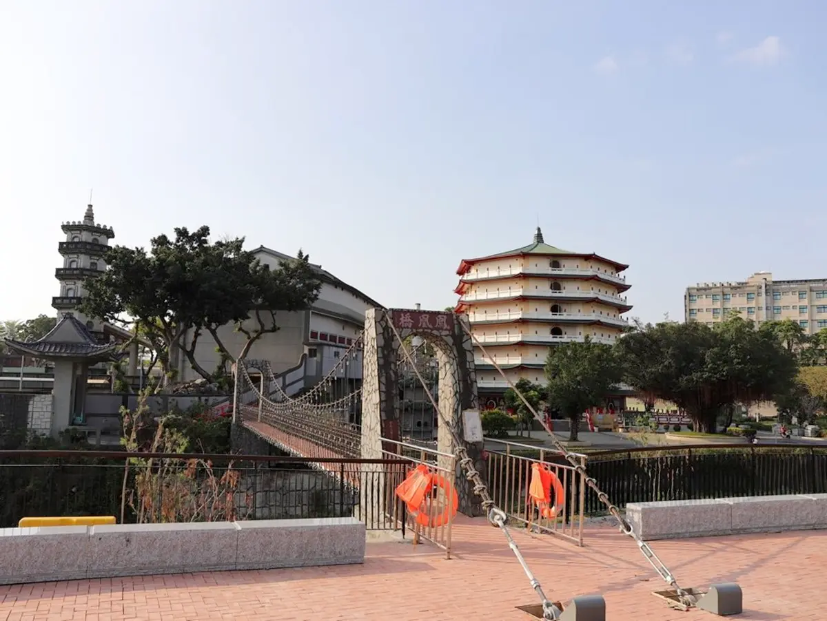 【全台15座絕美吊橋】安全距離小旅行!俯瞰36彎公路、摩天輪,「吊橋上的台灣」原來這麼美 【全台15座絕美吊橋】安全距離小旅行!俯瞰36彎公路、摩天輪,「吊橋上的台灣」原來這麼美